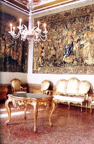 Tapestry Room Photo Ca Rezzonico Venice